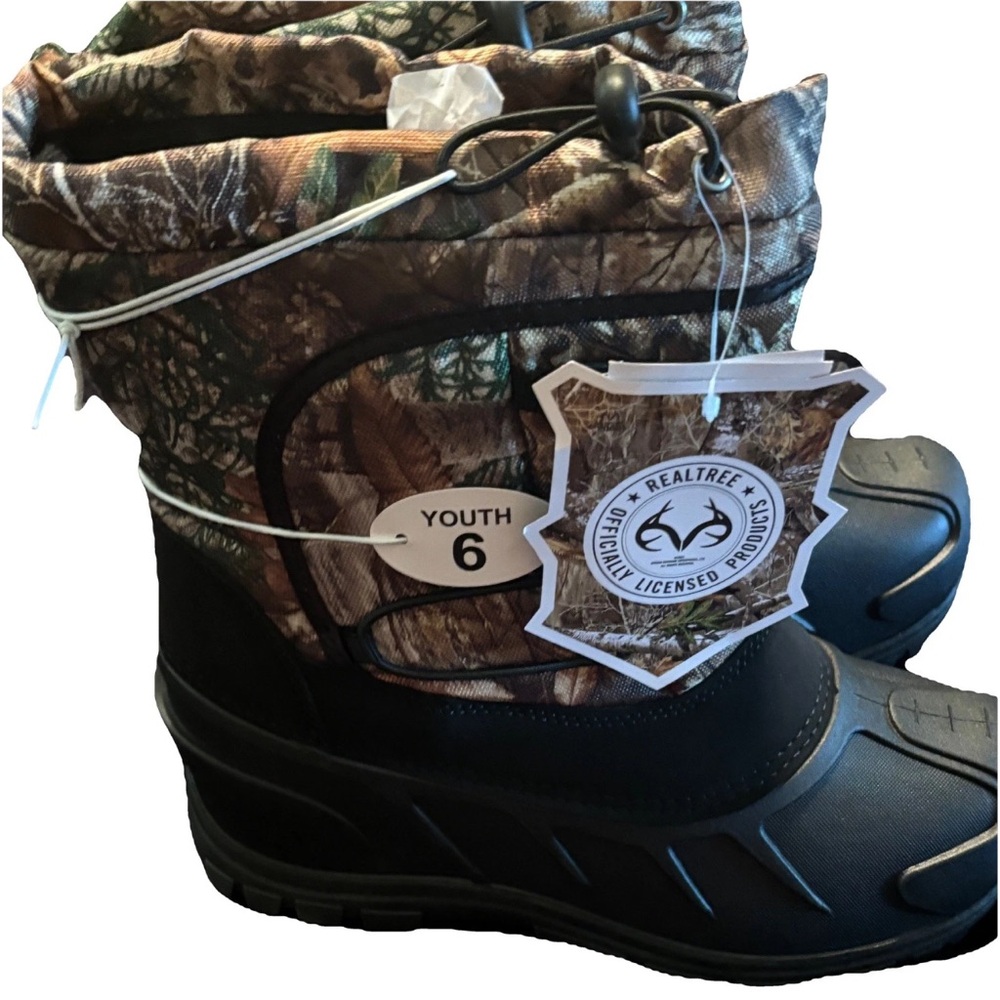 Realtree Youth Camouflage Boots - Black and Brown